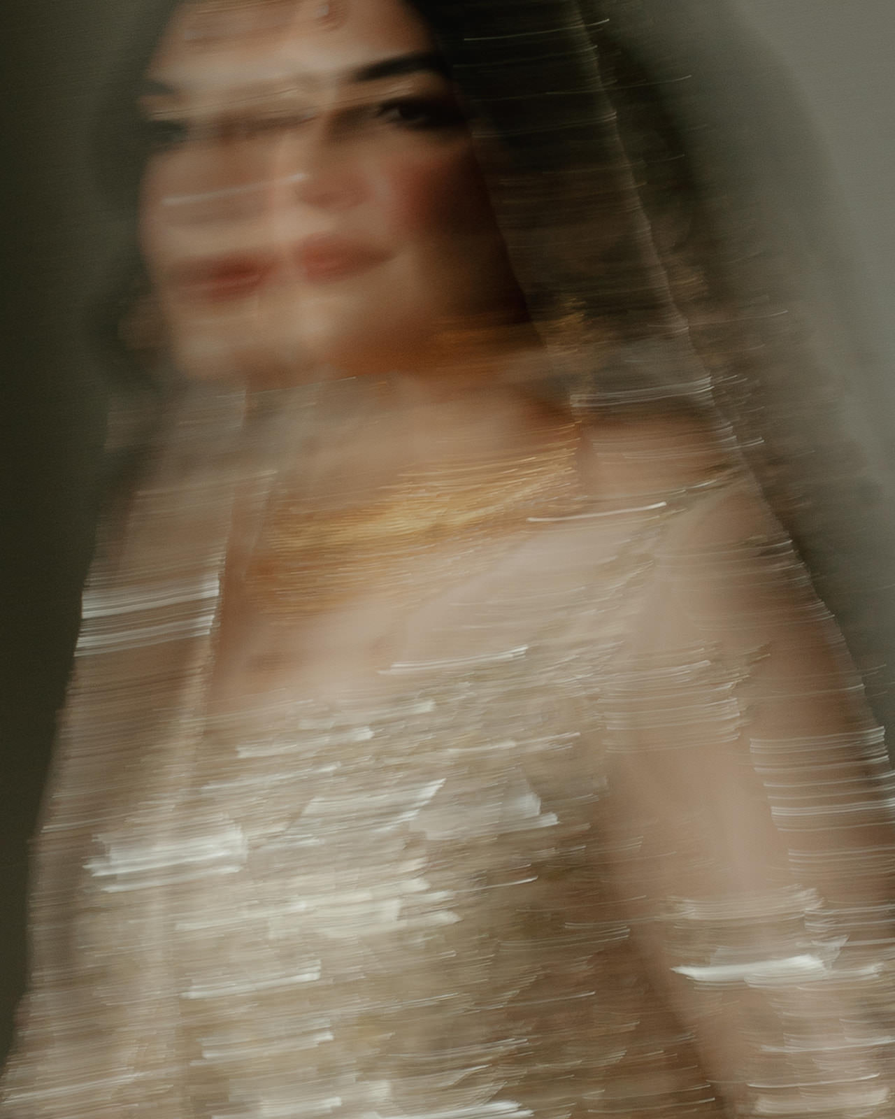 bride and groom amongst the redwood trees